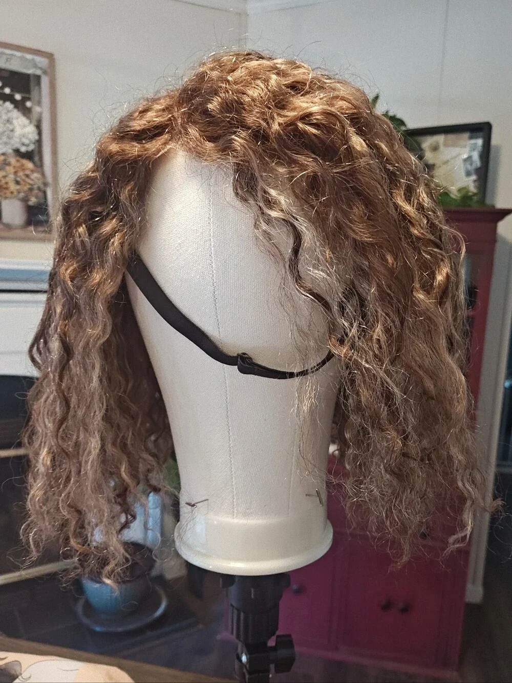 Unice 10inch Curly Bob Wig Honey Blond 7x5 Glueless